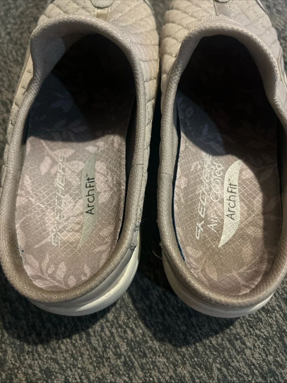 Skechers Relaxed Fit: Arch Fit Commute Mule Clog Shoes Women Size 9 Taupe 100322